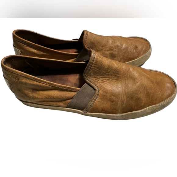 Vintage FRYE Brown Leather Slip On Aged WORN Women’s 6.5 M Shoes - Picture 2 of 9